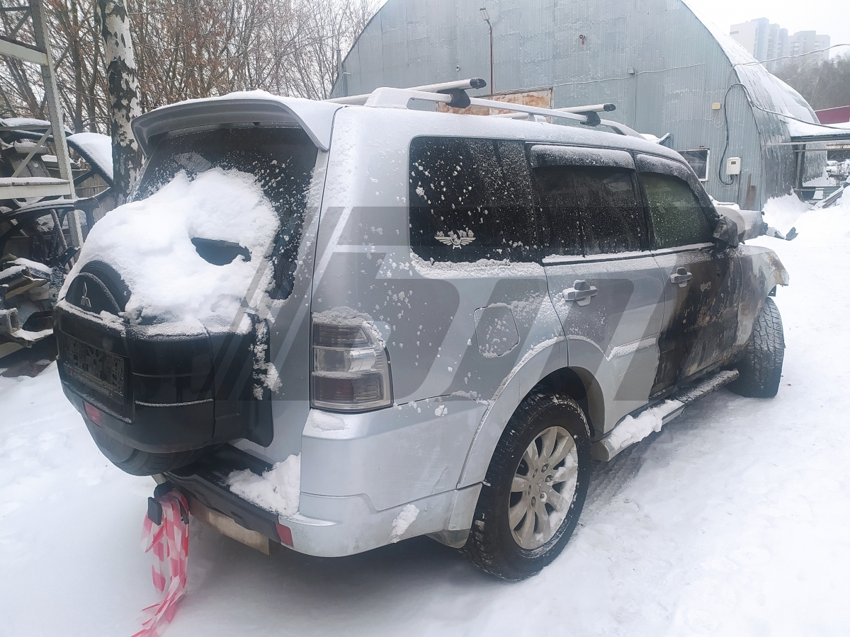 Авто Митсубиси Паджеро 4 после пожара выкуплен за 350 000 руб.