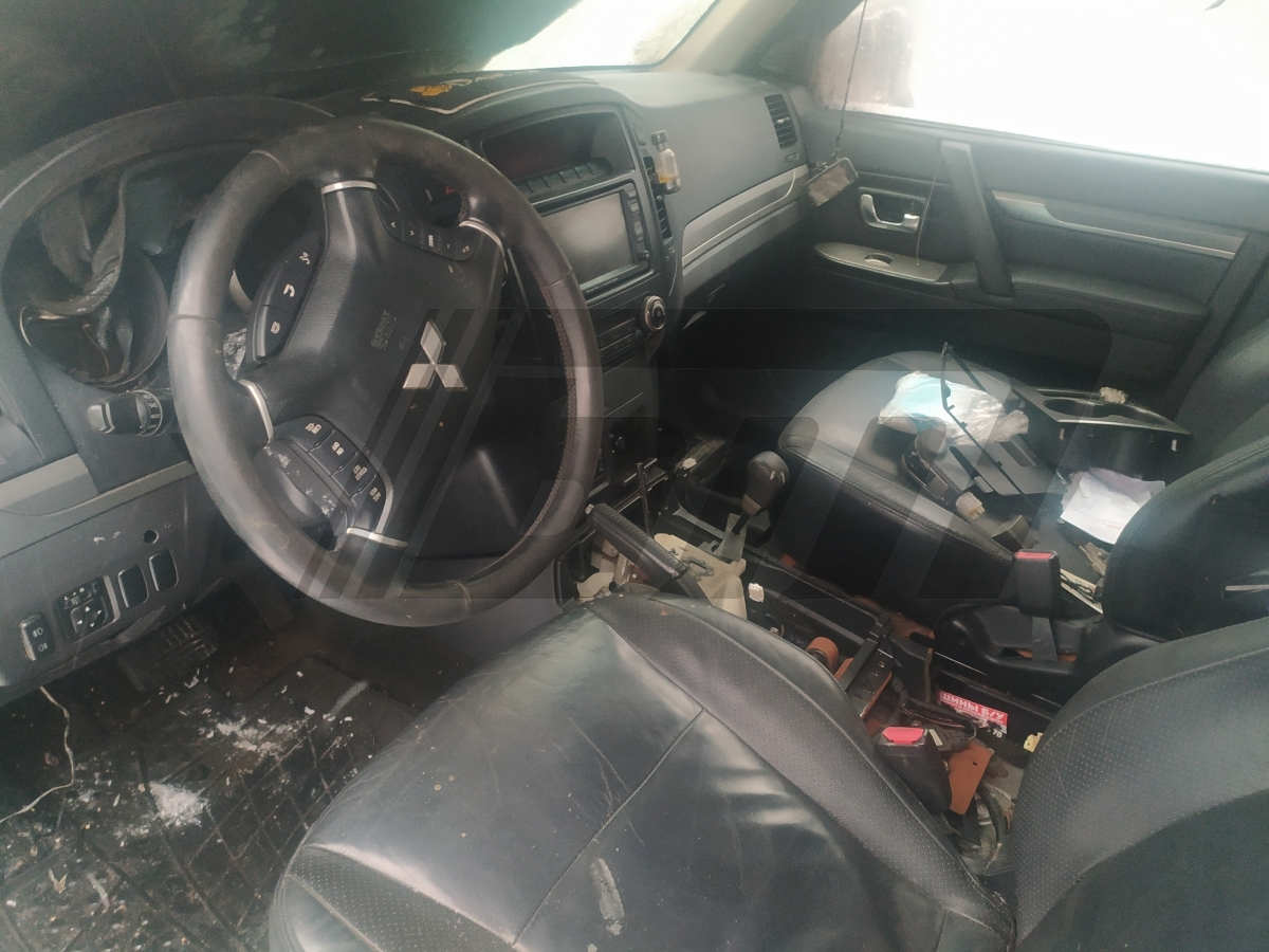 Авто Митсубиси Паджеро 4 после пожара выкуплен за 350 000 руб.
